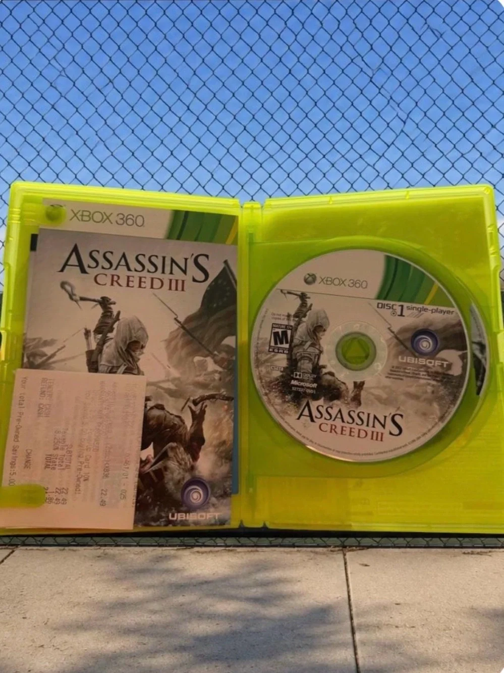 Assassin's Creed III (Xbox 360) - Ubisoft - Neon Green Case
